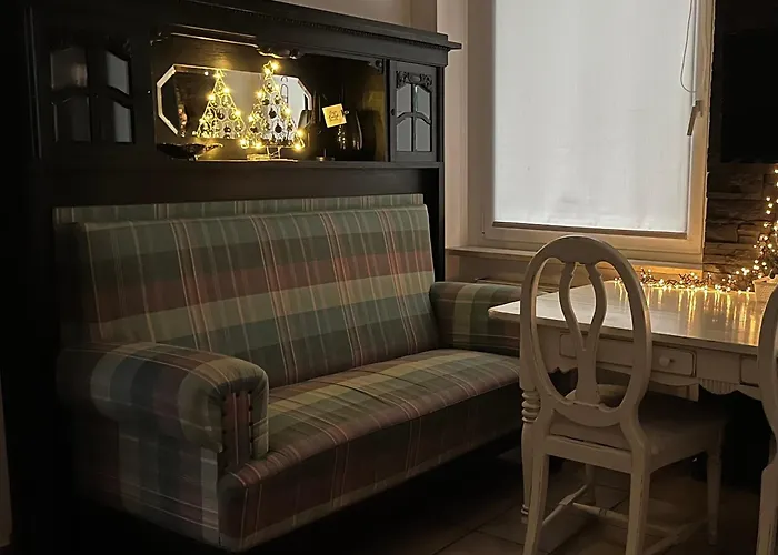 Nostalgie Apartment - 3 Zimmer, 5 Betten, 7 Personen, Kontaktloses Einchecken, Netflix